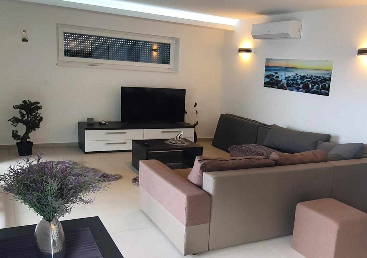 Kober Apartments Krk كرك المظهر الخارجي الصورة
